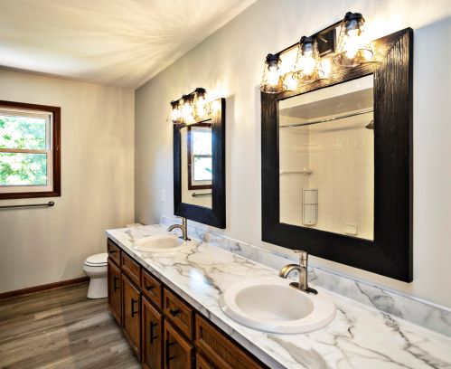 4251 Weymouth Dr, Grand Rapids MI 49508-3727 exterior