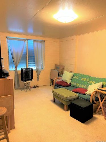 924 Self Ln, Honolulu, HI 96819-4073