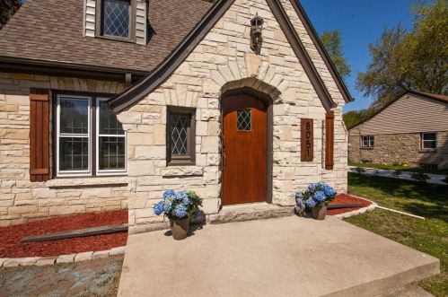 8051 37th St, Milwaukee WI  53209-1503 exterior