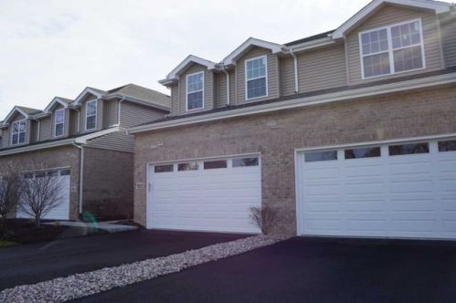 7011 Crandall Ave, Worth, IL 60482-1432