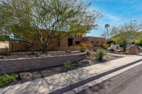 2401 Cinnabar Ave, Phoenix, AZ 85028-4321