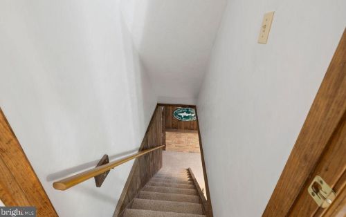 1165 Fox Run Ter, Hanover PA 17331-8742 exterior