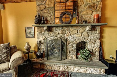 1790 Creamery Rd, Quakertown PA 18951-5518 exterior