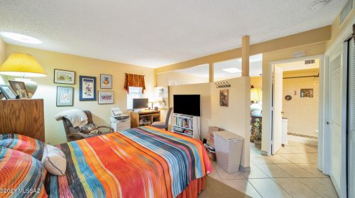 1058 Calle De Ln Temporada, Green Valley AZ 85614-1964 exterior