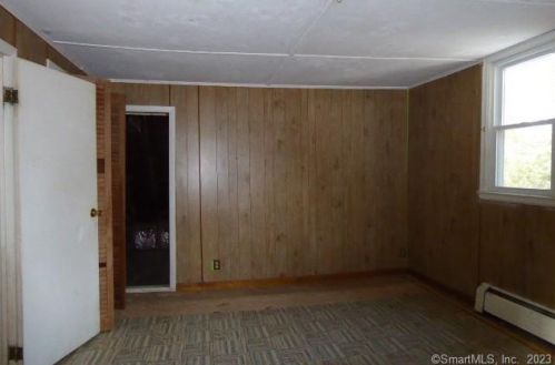 175 Mansfield Rd, Torrington CT 06791-2514 exterior