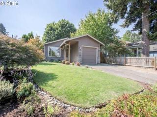 6852 Carlton St, Portland, OR 97206-6515