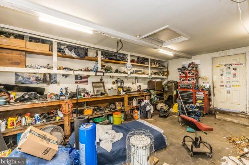 1238 Maple St, Pottstown PA 19464-5822 exterior