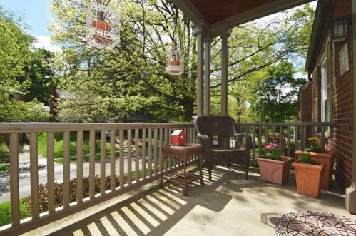 28 Iroquois Dr, Pittsburgh, PA 15205-9754