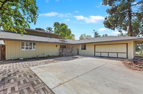 1398 Ransom Rd, Riverside, CA 92506-4021