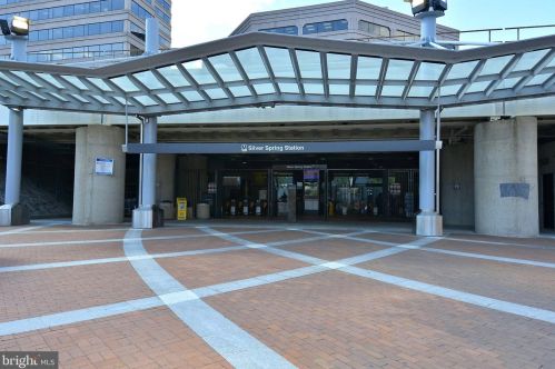 9609 Hastings Dr, Silver Spring MD 20901-3198 exterior