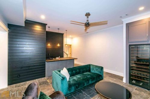 560 Morgan St, Atlanta GA 30308-2821 exterior