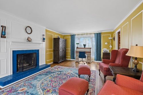 2351 Berkshire Dr, Pittsburgh PA  15241-2445 exterior