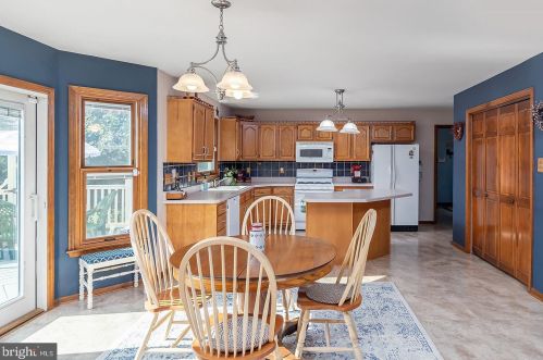 432 Labrador Trl, Harrison Township NJ 08062-3220 exterior