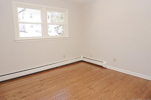 470 Clearview Ave, Torrington CT 06790-5626 exterior