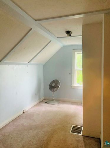 418 8 St, Duluth MN 55805-1345 exterior