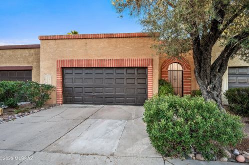 1433 Calle Plomo, Tucson, AZ 85745-2767