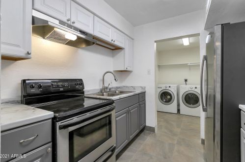 1610 38th Ave, Phoenix AZ  85009-2240 exterior