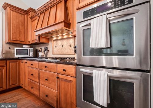 3181 Chestnut Hill Rd, Pottstown PA 19465-8560 exterior