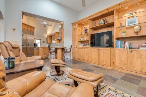 7141 Grey Fox Ln, Tucson AZ  85750-1376 exterior