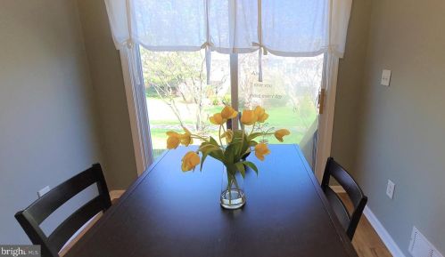 121 Hoover Ave, Princeton NJ 08540-4640 exterior