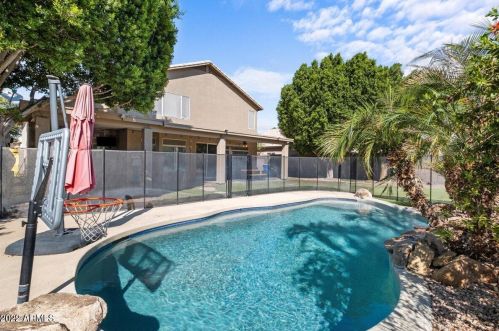 5021 Ivanhoe St, Chandler AZ 85226-2078 exterior