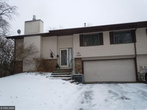 4526 Brg Ct, Saint Paul MN  55126-2220 exterior
