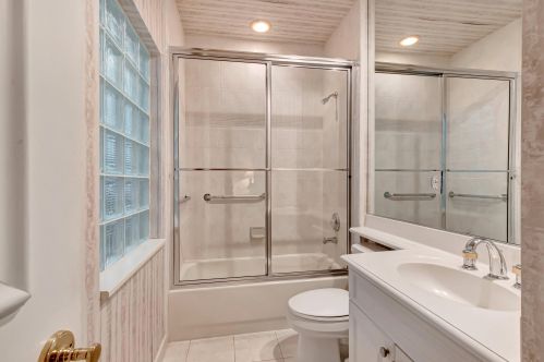 56 Is Dr, Boynton Beach FL 33435-3338 exterior