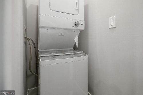 2418 4th St, Philadelphia PA  19148-3905 exterior