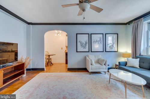 3925 Davis Pl, Washington, DC 20007-1232