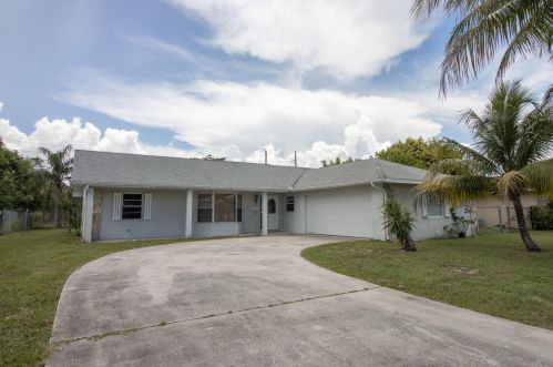 1510 Minorca Ave, Fort Pierce, FL 34952-4912