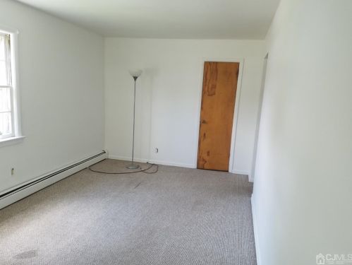 43 Wright St, Iselin NJ  08830-1734 exterior