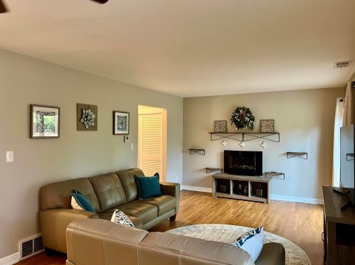 4850 19th St, Milwaukee, WI 53209-5757