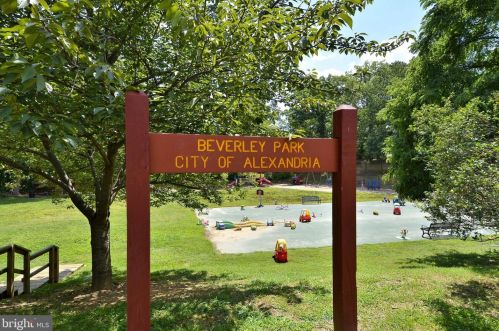 311 Kentucky Ave, Alexandria VA 22305 exterior