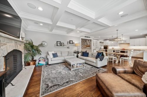 670 Bryan St, Elmhurst IL 60126-4342 exterior