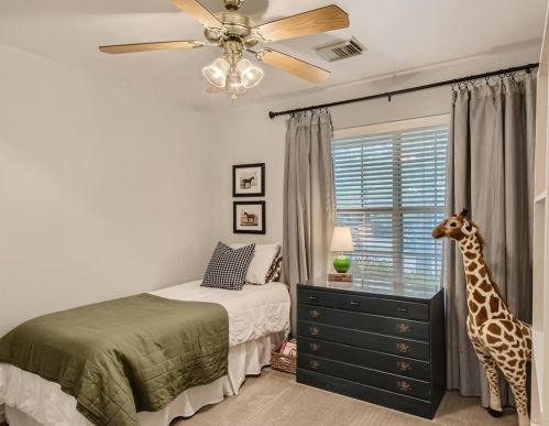 4329 Cyn Gln Cir, Austin TX 78732-2187 exterior