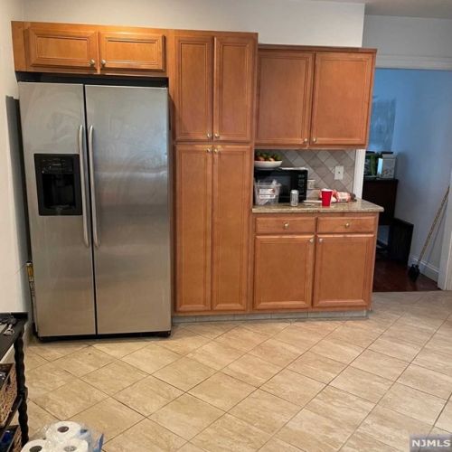 127 Rock Rd, Paterson NJ  07506-1521 exterior