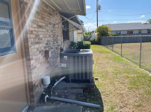 642 Curtis St, Fort Pierce FL 34983-1916 exterior