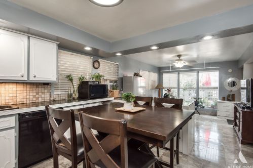 6024 Artesian Ave, Chicago IL 60659-4101 exterior