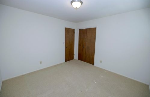 708 Roxbury Ln, Modesto CA  95350-2226 exterior