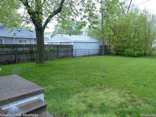 5705 Detroit St, Dearborn Heights MI  48125-3202 exterior