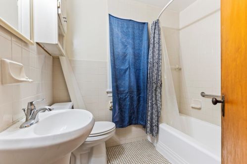 3755 60, Milwaukee WI 53218-2426 exterior