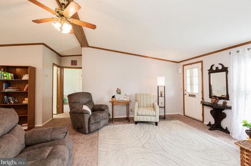 518 Pheasant Rdg Cir, Lancaster PA exterior