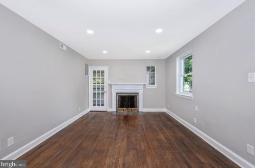 4 Hamilton Ave, Silver Spring MD  20901-3411 exterior