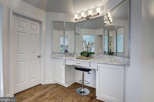 9832 Avenel Farm Dr, Rockville MD 20854-5410 exterior