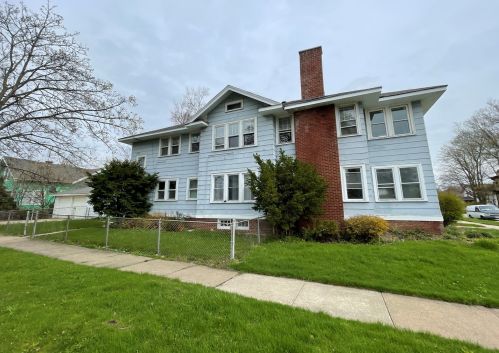 904 Hickory St, Waukegan IL 60085-1939 exterior