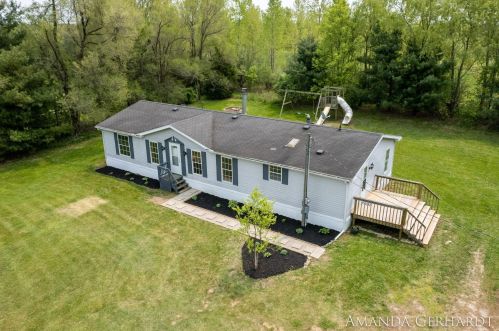 9913 Button Rd, Belding MI  48809-9720 exterior