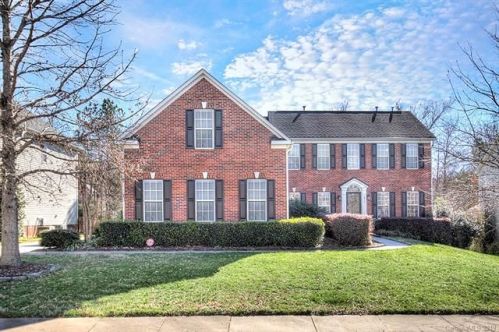 6812 Augustine Way, Charlotte NC  28270-0894 exterior