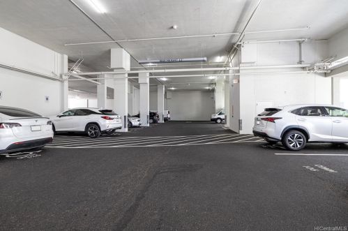 1631 Kapiolani Blvd, Honolulu HI 96814-4718 exterior