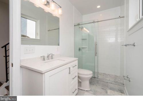 2623 Catharine St, Philadelphia PA 19143-2615 exterior