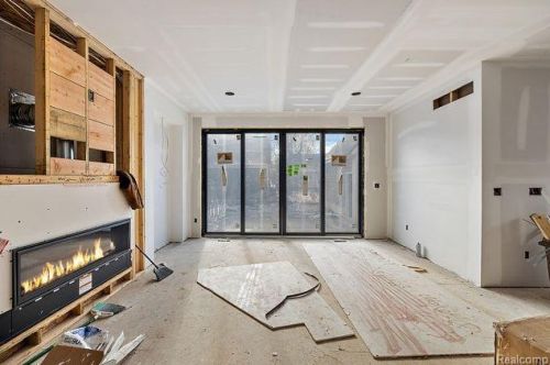 1852 Holland St, Bham MI 48009-6856 exterior